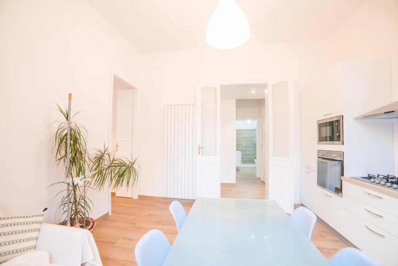 Minimalist Chic A Villanova 3Bdr - 2Bth - Wifi Cagliari 0*,  Italy
