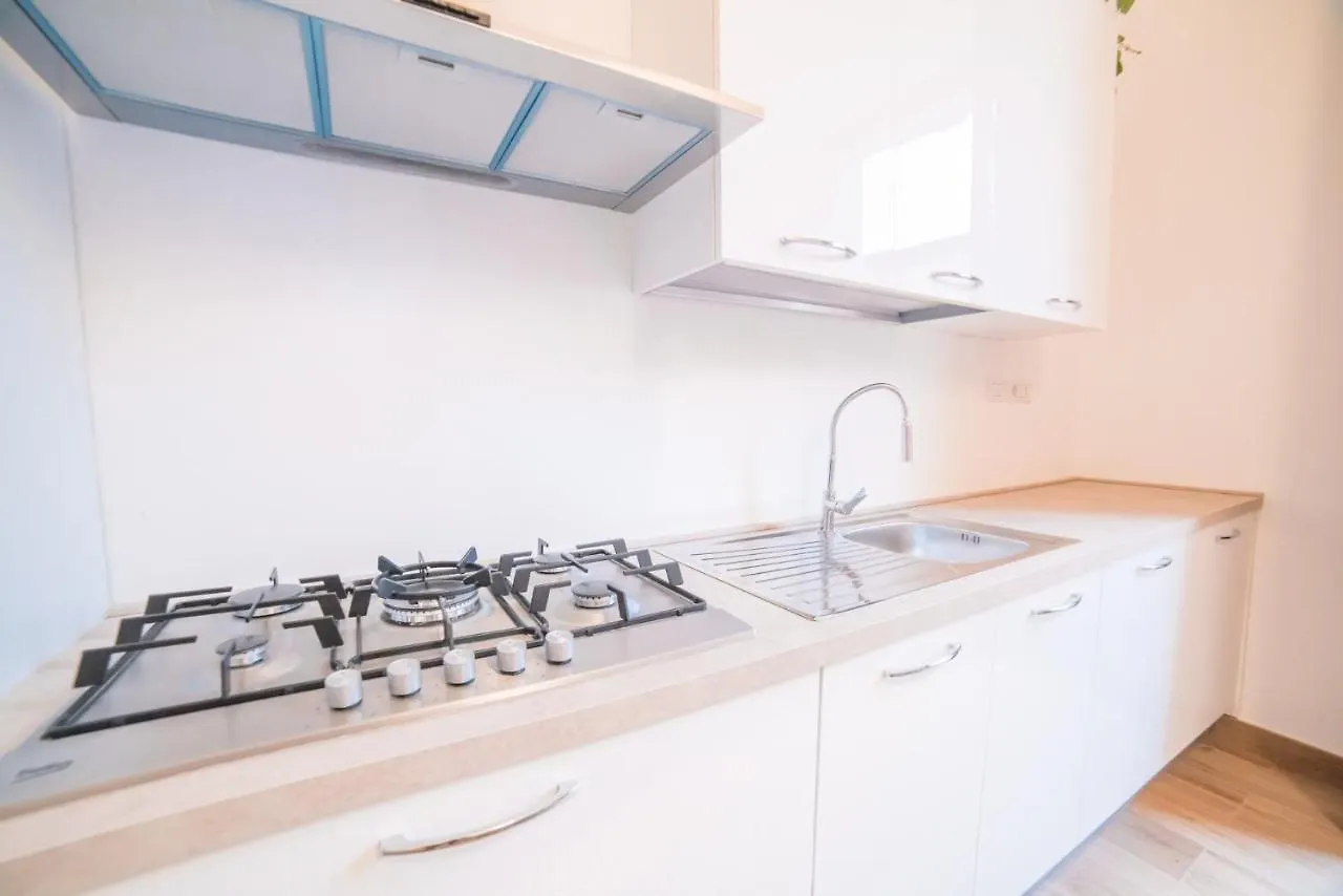 Minimalist Chic A Villanova 3Bdr - 2Bth - Wifi Cagliari Italy